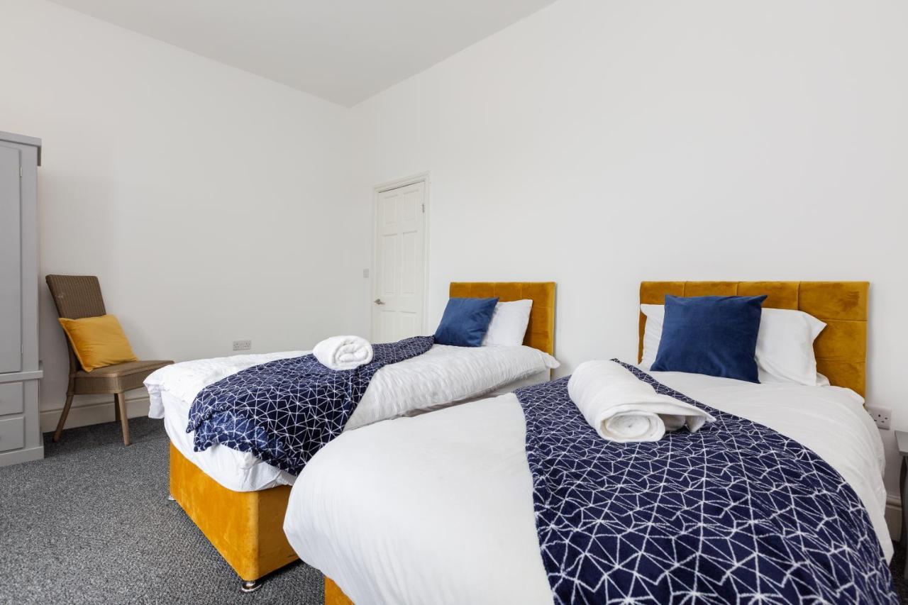 Clayton House - Spacious Home Near Etihad Stadium Manchester Dış mekan fotoğraf