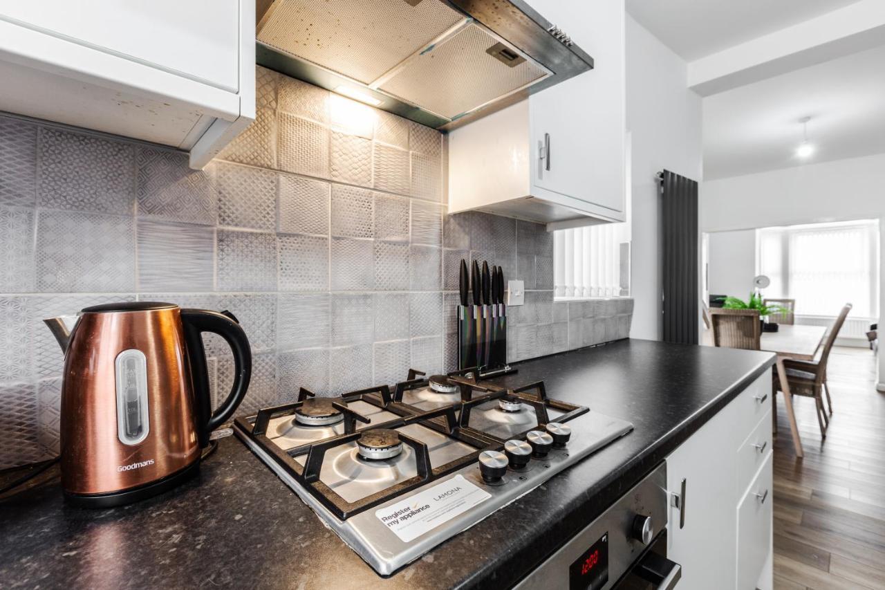 Clayton House - Spacious Home Near Etihad Stadium Manchester Dış mekan fotoğraf