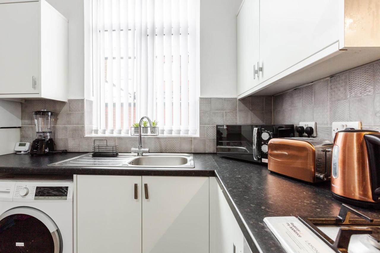 Clayton House - Spacious Home Near Etihad Stadium Manchester Dış mekan fotoğraf