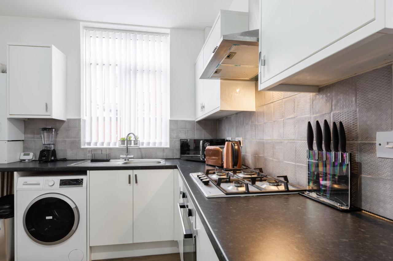 Clayton House - Spacious Home Near Etihad Stadium Manchester Dış mekan fotoğraf